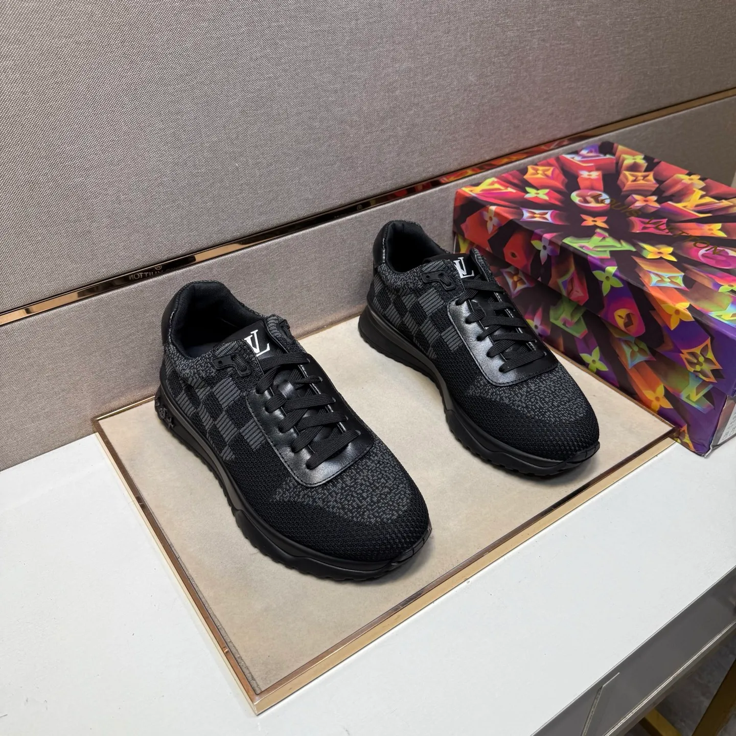 ⬛️Men's shoes 💰p540 [LV～] Men's casual shoes 2025z cabinet sales simultaneously 🔶Size: 38-44 #️⃣ 🔷4 colors🔜The upper is made of multi-material splicing➕Mesh lining, comfortable and breathable, sole: original comfortable and wear-resistant outsole, ⚠️real thing📱photographed🎬real thing is better📢📢📢